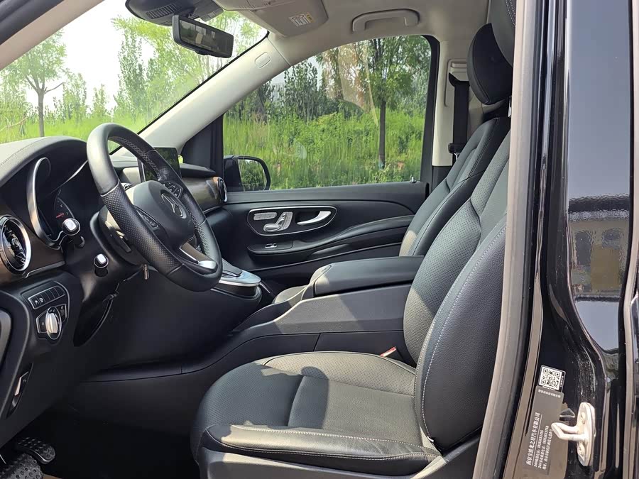 Mercedes-Benz V-Class 2022 V 260 L Long Wheelbase Premium