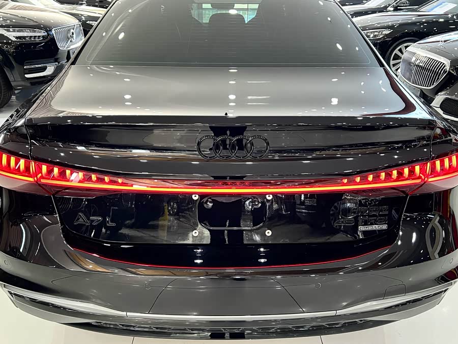 Audi A7L 45 TFSI quattro S line Black Warrior