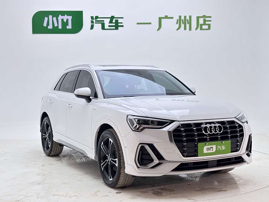 Audi Q3 35 TFSI Fashion Zhiya