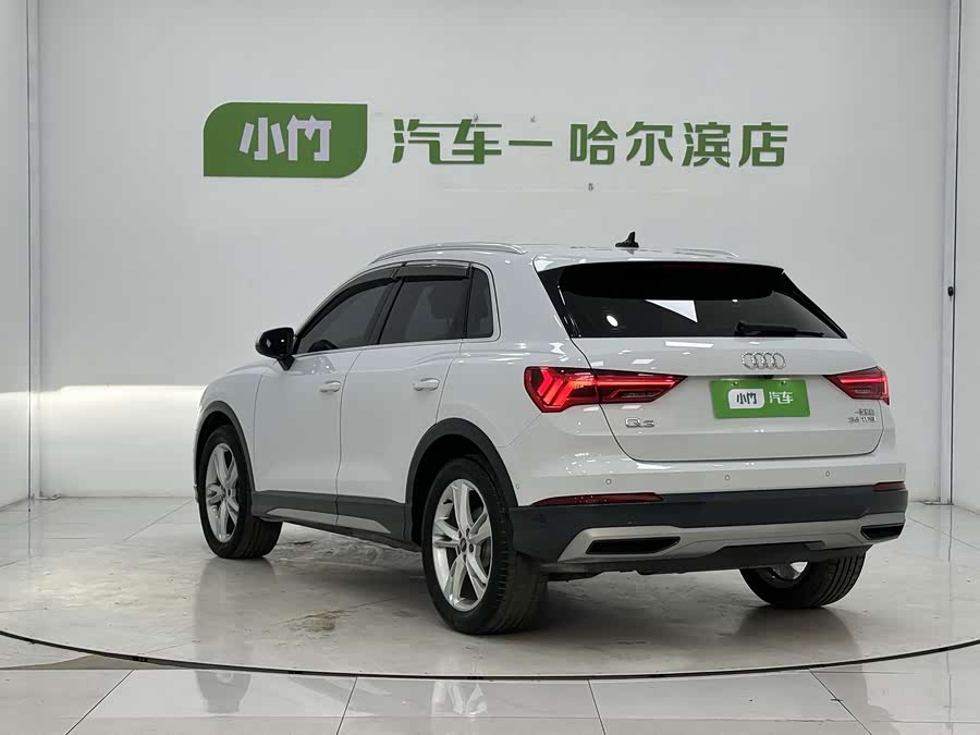 Audi Q3 35 TFSI Fashion Zhiya