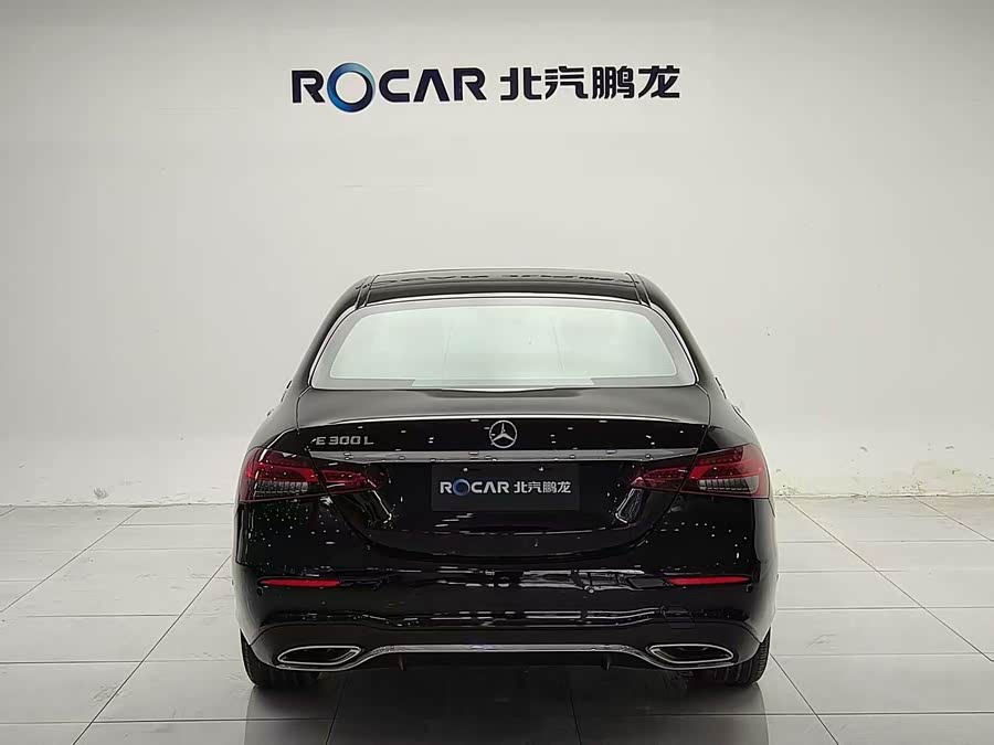 Mercedes-Benz E-Class 2023 E 300 L спортивно-люксовая