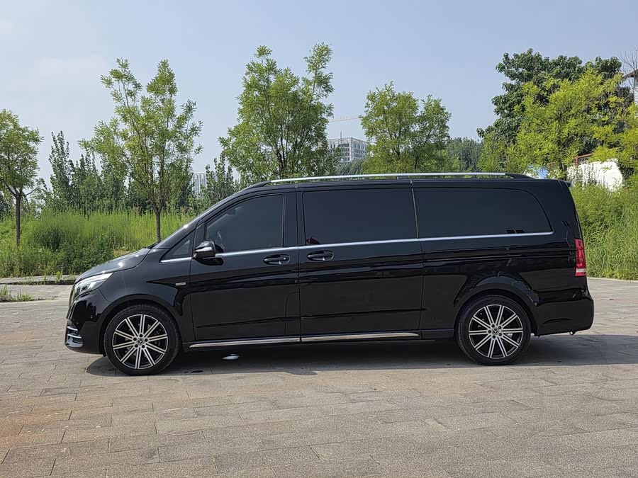Mercedes-Benz V-Class 2022 V 260 L Long Wheelbase Premium
