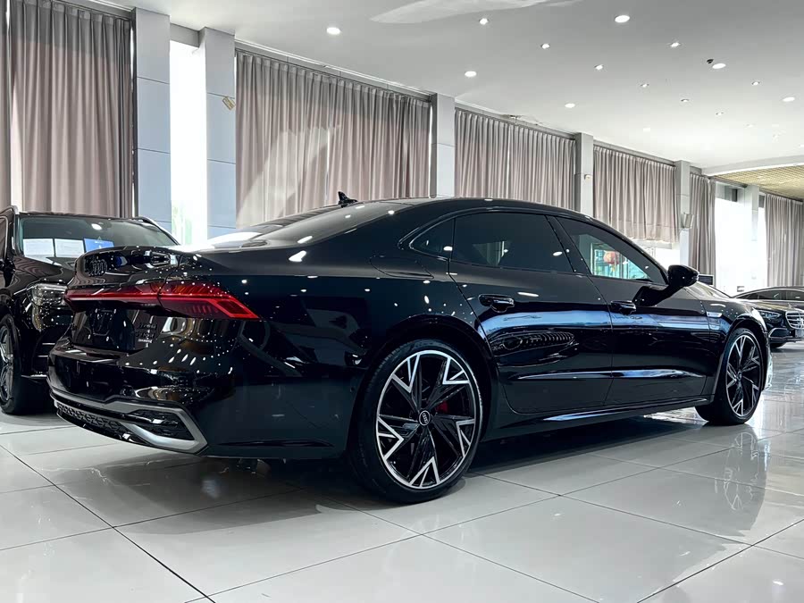 Audi A7L 45 TFSI quattro S line Black Warrior