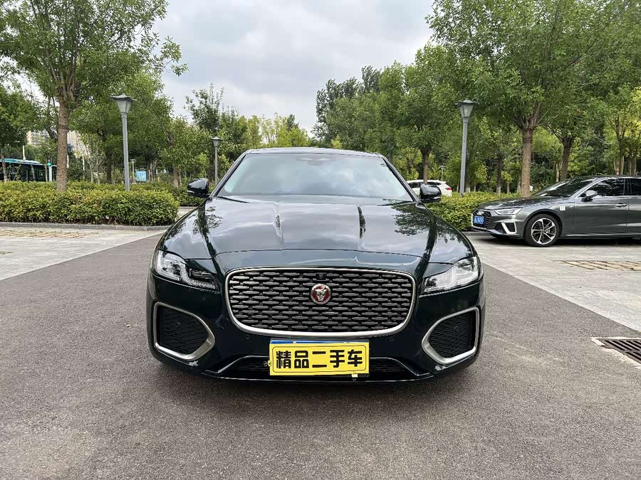 Land Rover Jaguar XFL