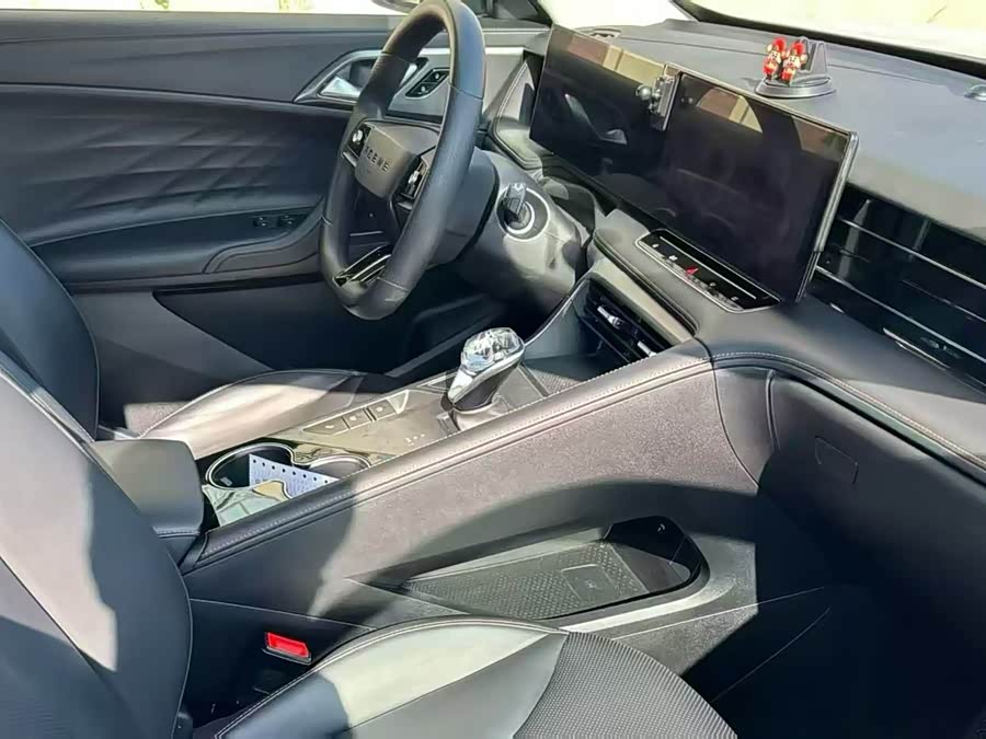 Roewe RX5