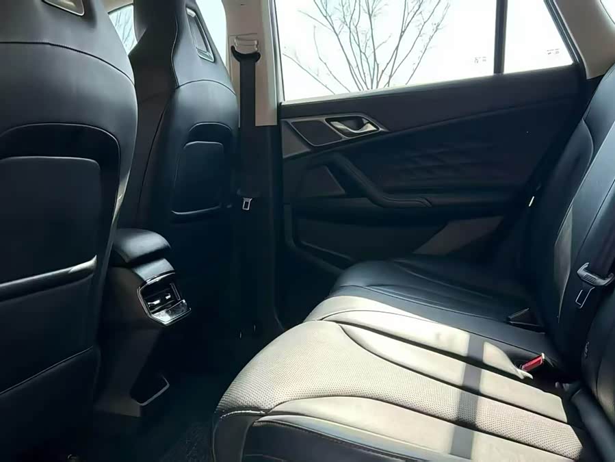 Roewe RX5