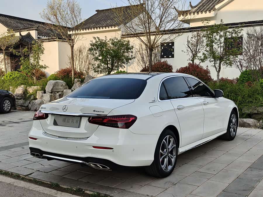 Mercedes-Benz E-Class 2023 E 300 L спортивно-люксовая