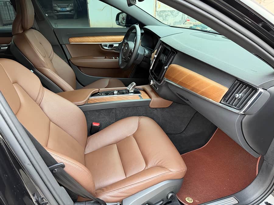 Volvo S90 B5 Zhiyuan Luxury