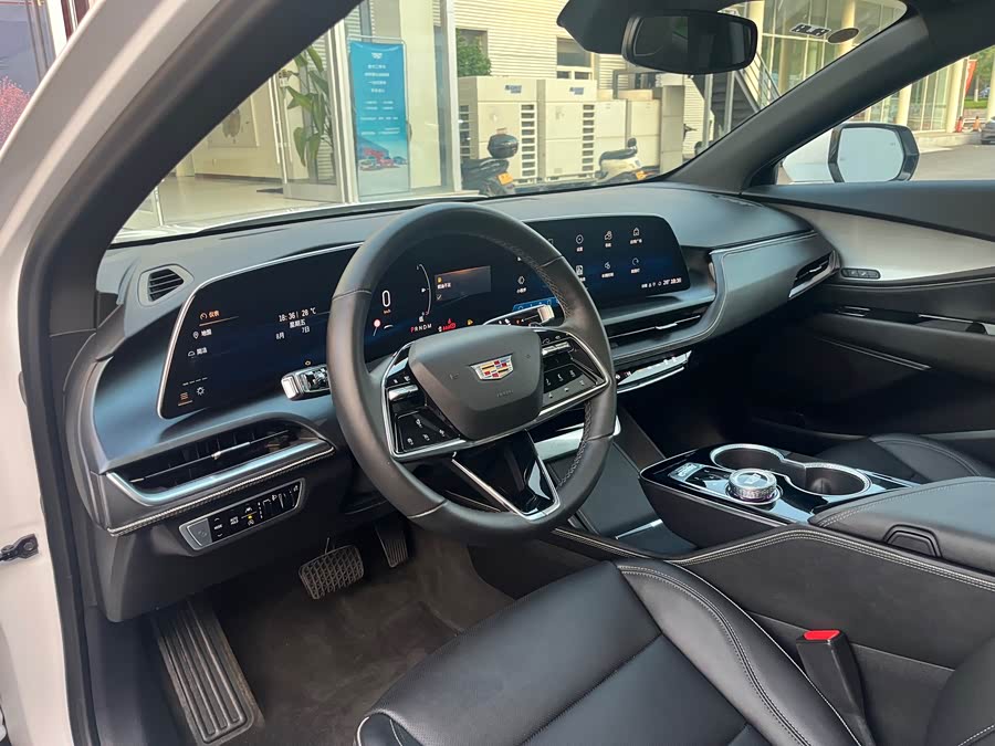 Cadillac GT4 25T Luxury