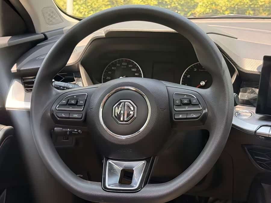 Motor MG 5 180 DVVT Manual Youth Luxury