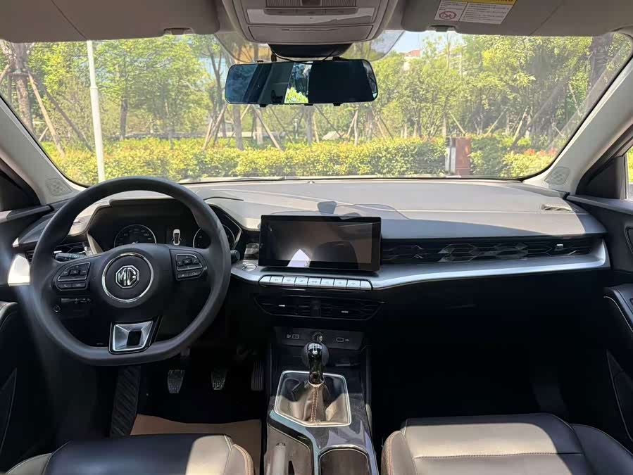 Motor MG 5 180 DVVT Manual Youth Luxury