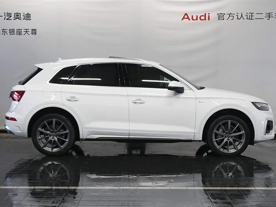 Audi Q5L 40 TFSI Style Sport