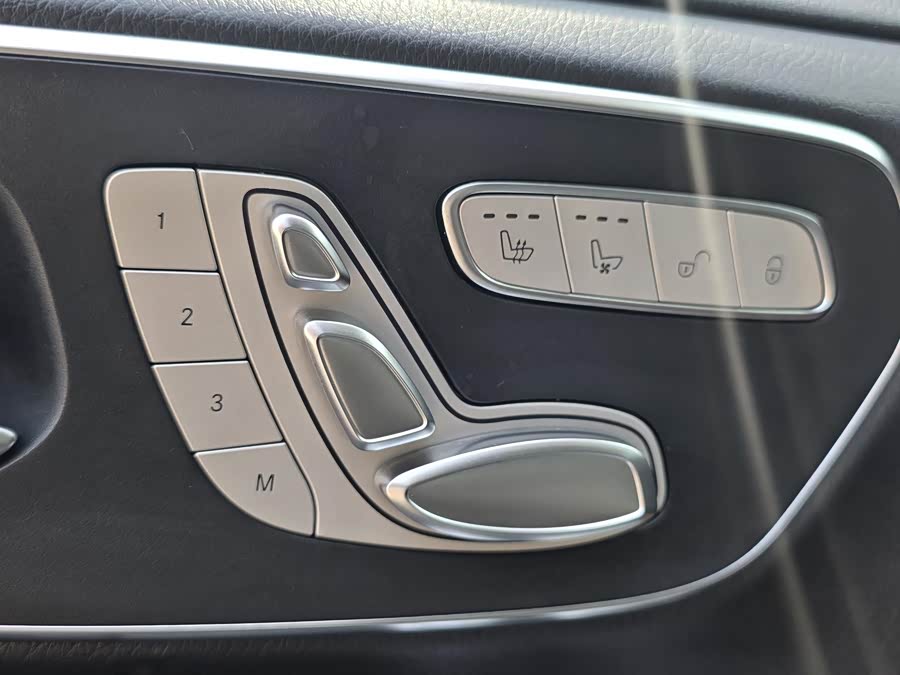 Mercedes-Benz V-Class 2022 V 260 L Long Wheelbase Premium