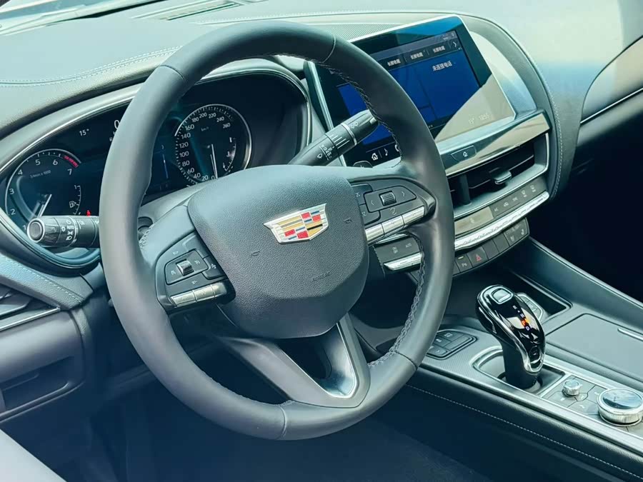 Cadillac CT5 28T Luxury Pro
