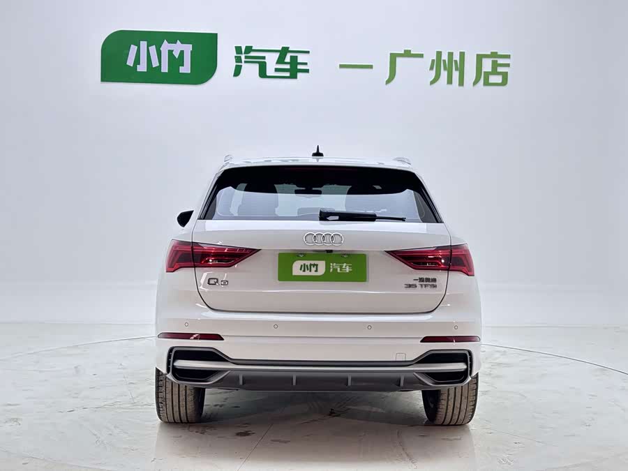 Audi Q3 35 TFSI Fashion Zhiya