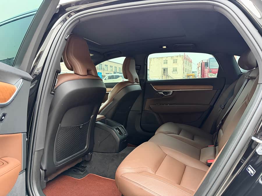 Volvo S90 B5 Zhiyuan Luxury