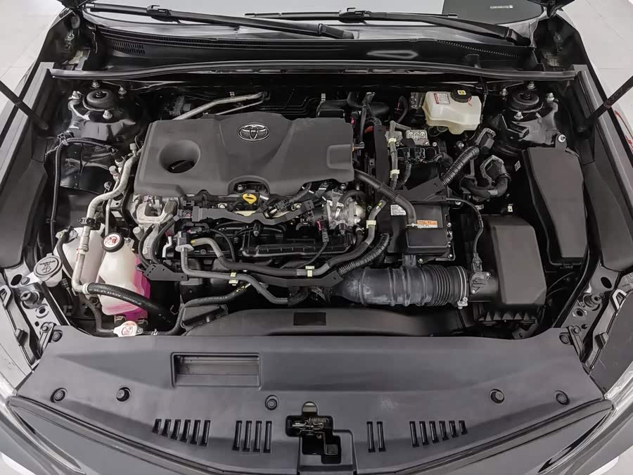 Toyota Camry 2021 Гибрид 2.5HG Luxury