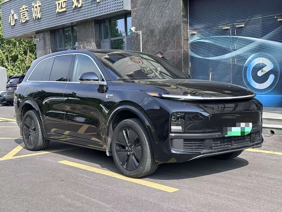 Li Auto L8