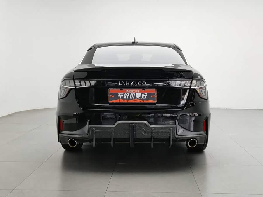 Lynk & Co 03