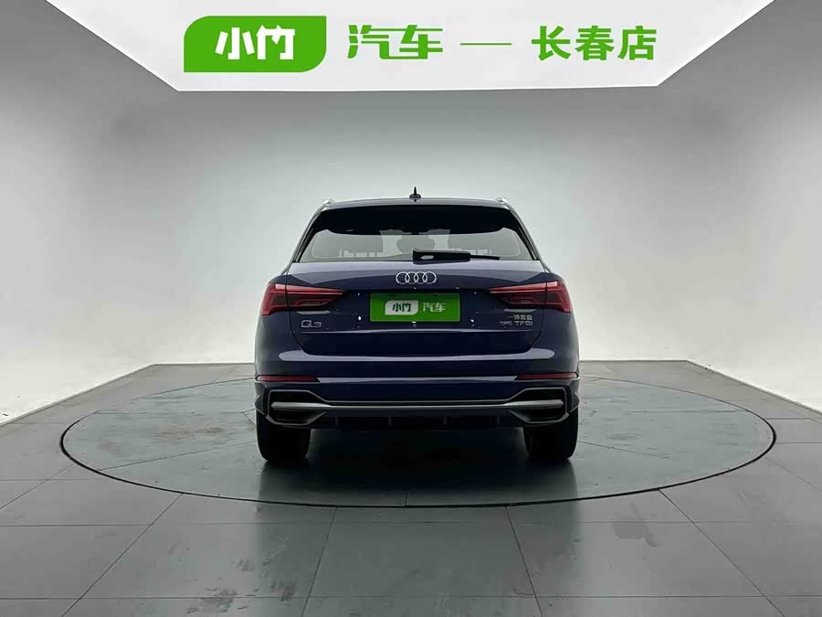 Audi Q3 35 TFSI Fashion Zhiya