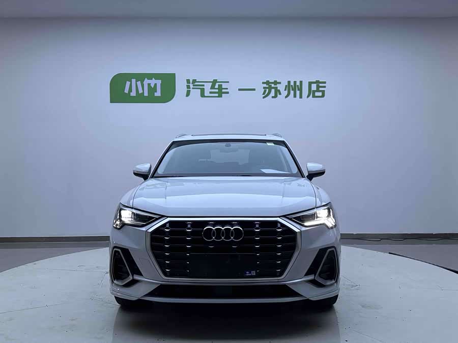 Audi Q3 35 TFSI Fashion Zhiya