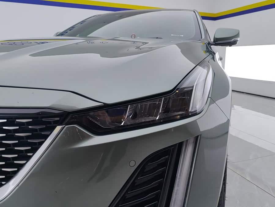 Cadillac CT5 28T Luxury Standard