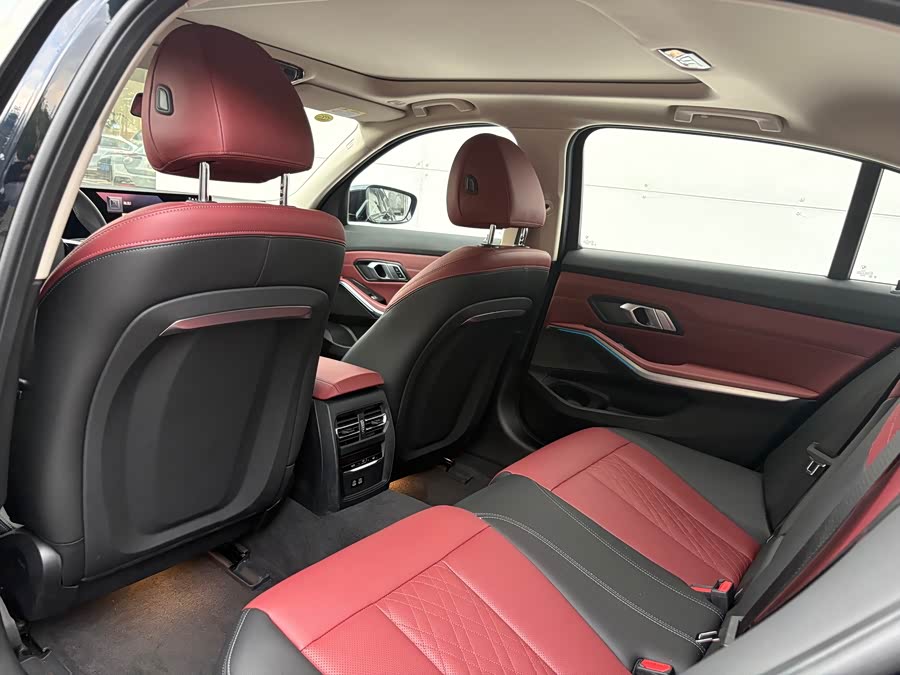 BMW i3 eDrive 35 L