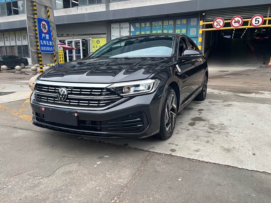 Volkswagen Sagitar