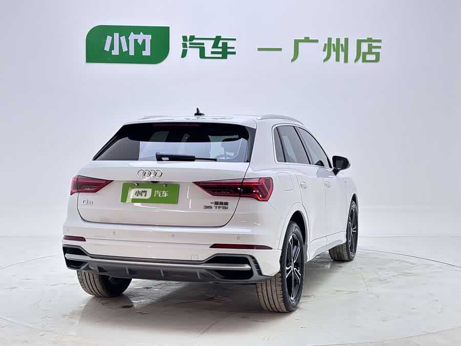 Audi Q3 35 TFSI Fashion Zhiya