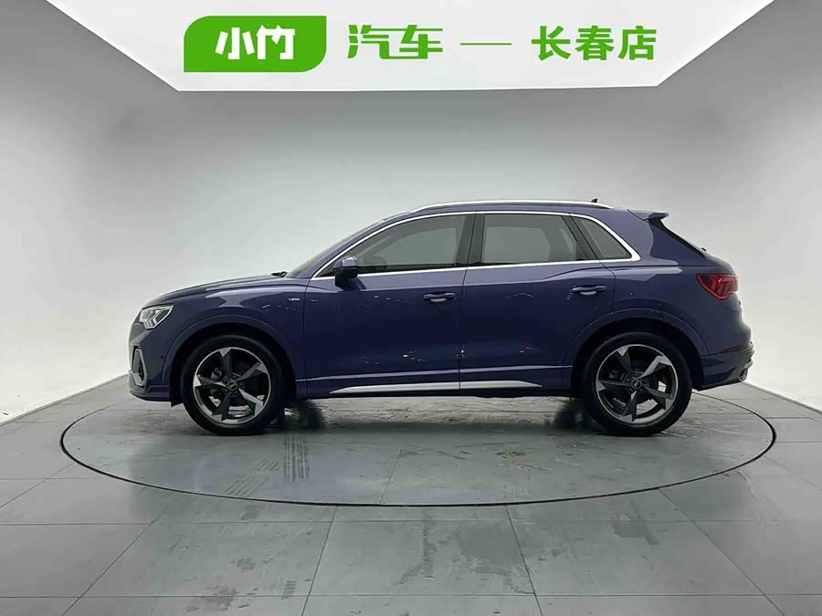 Audi Q3 35 TFSI Fashion Zhiya