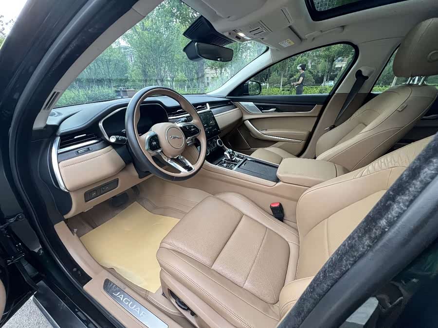 Land Rover Jaguar XFL