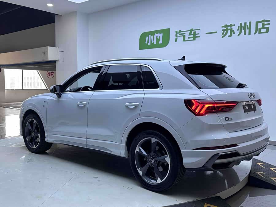 Audi Q3 35 TFSI Fashion Zhiya