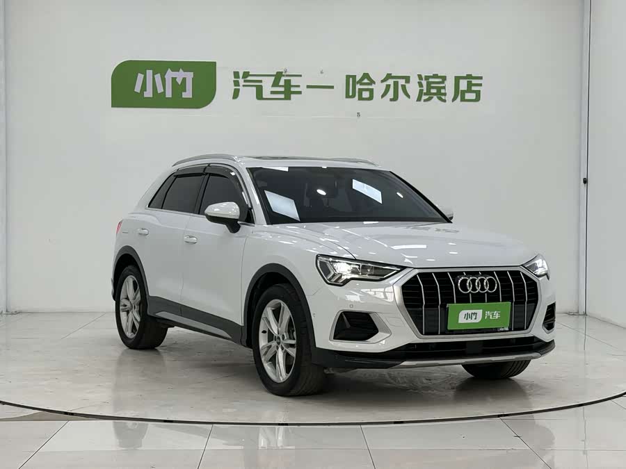 Audi Q3 35 TFSI Fashion Zhiya