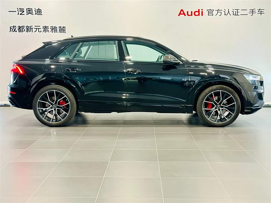 Audi Q8 55 TFSI Premium Dynamic