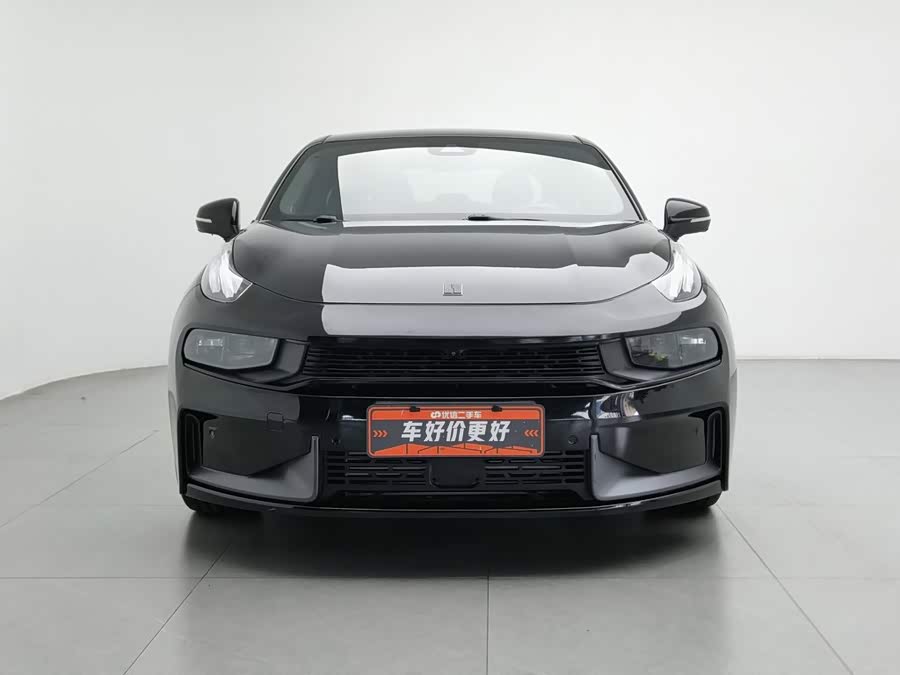 Lynk & Co 03