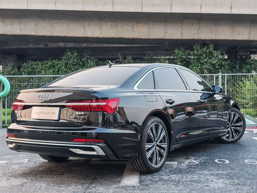Audi A6L 40 TFSI Luxury Dynamic