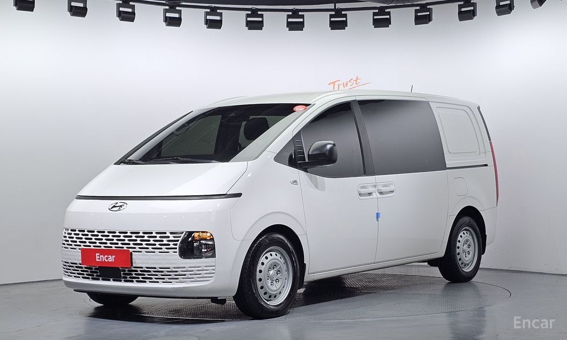 Hyundai Staria 2022