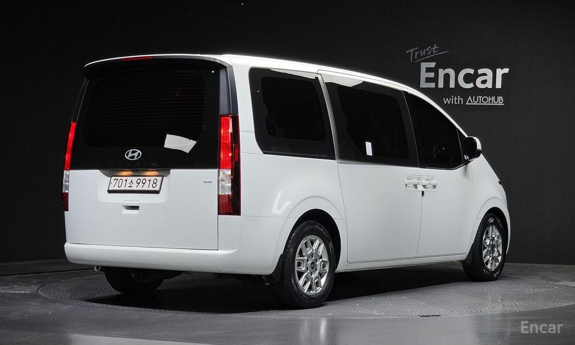 Hyundai Staria 2025