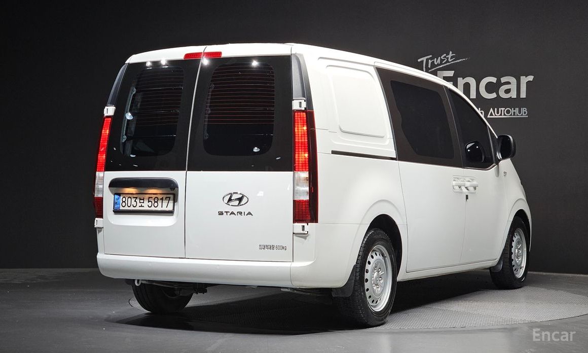 Hyundai Staria 2022