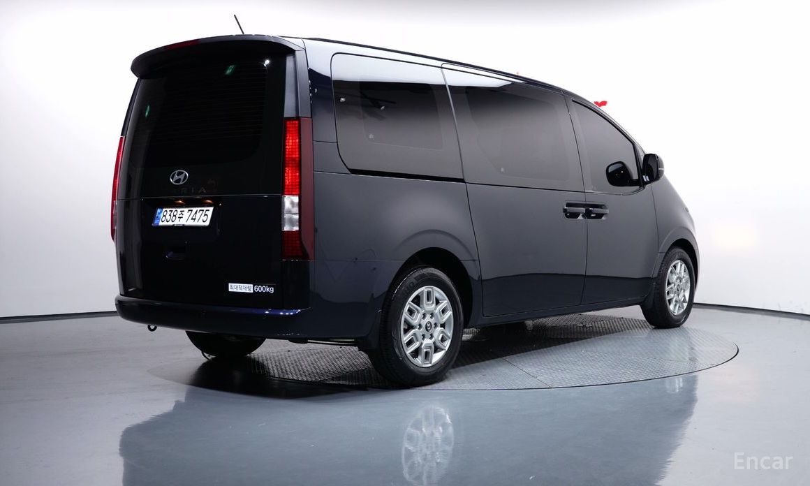 Hyundai Staria 2025