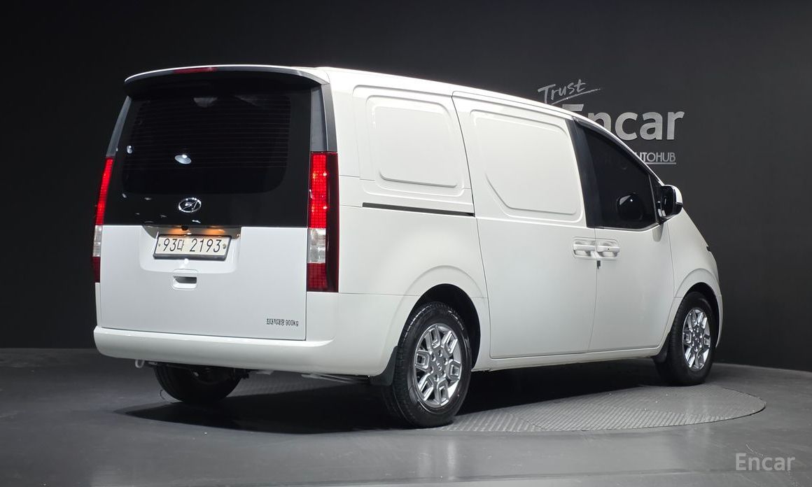 Hyundai Staria 2022