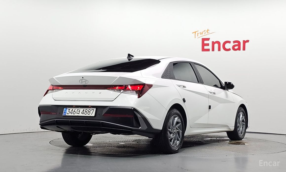 Hyundai AVANTE 2024