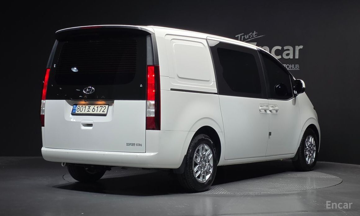Hyundai Staria 2022