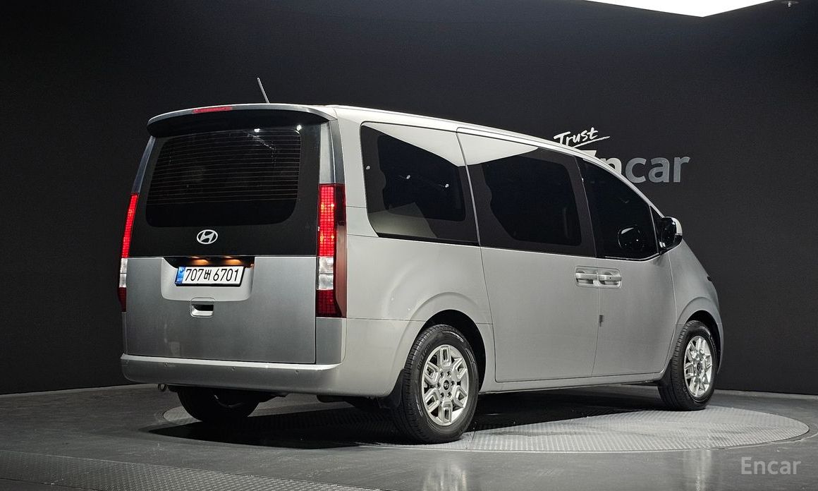 Hyundai Staria 2025