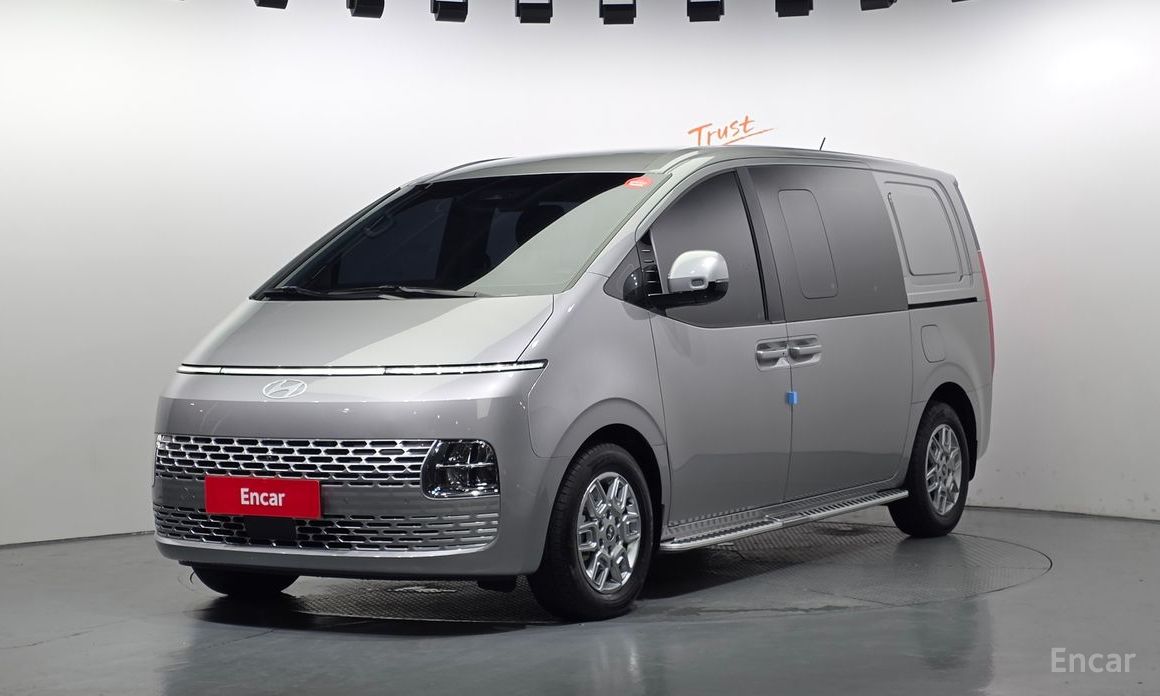 Hyundai Staria 2025