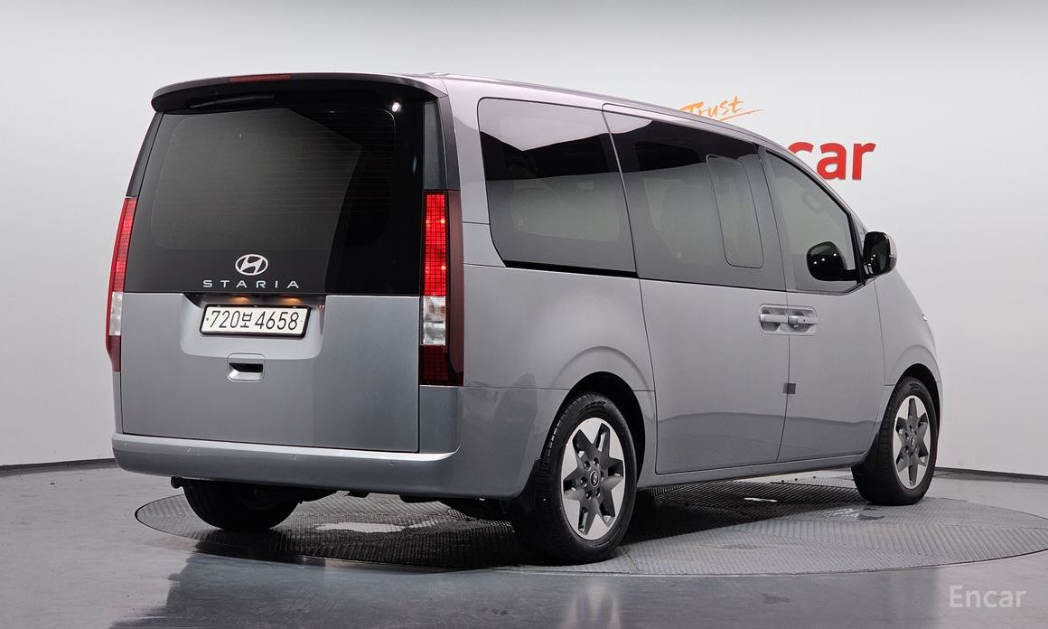 Hyundai Staria 2025