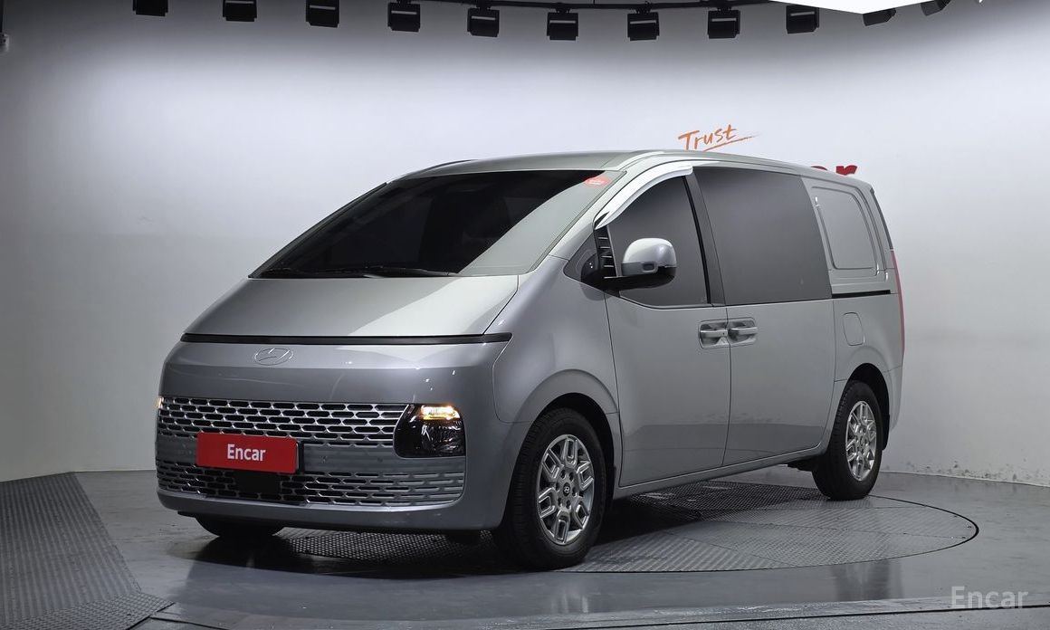 Hyundai Staria 2025
