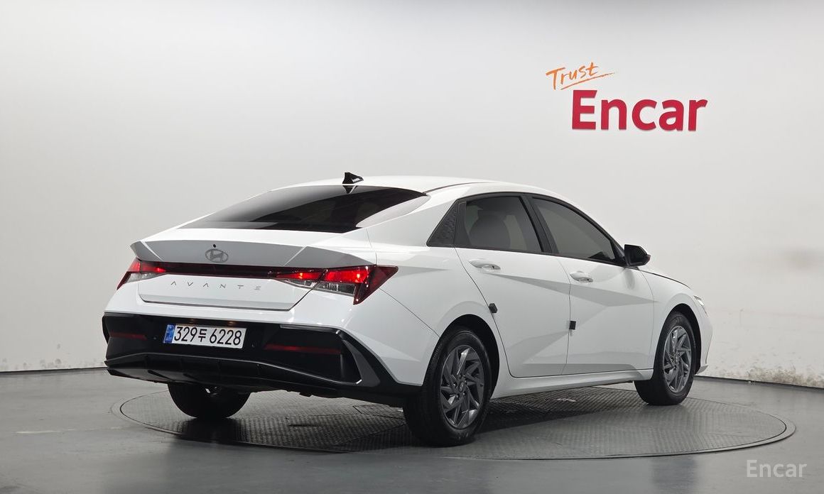 Hyundai AVANTE 2024