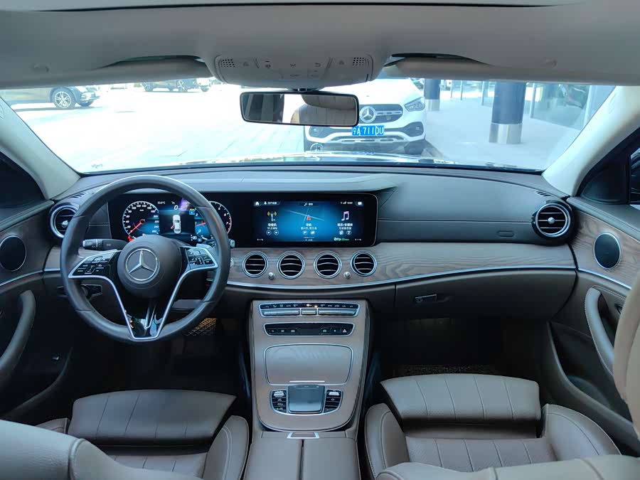Mercedes-Benz E-Class E 260 L