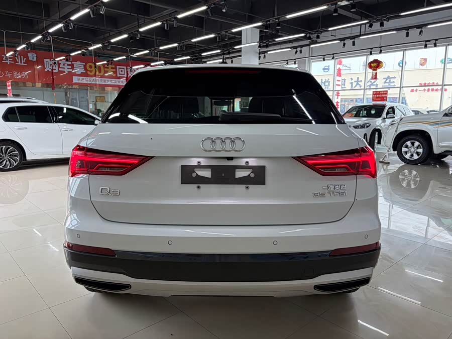 Audi Q3 35 TFSI Fashion Dynamic (1.4T)